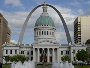 Old_Courthouse_-_St._Louis,_MO_edited-4